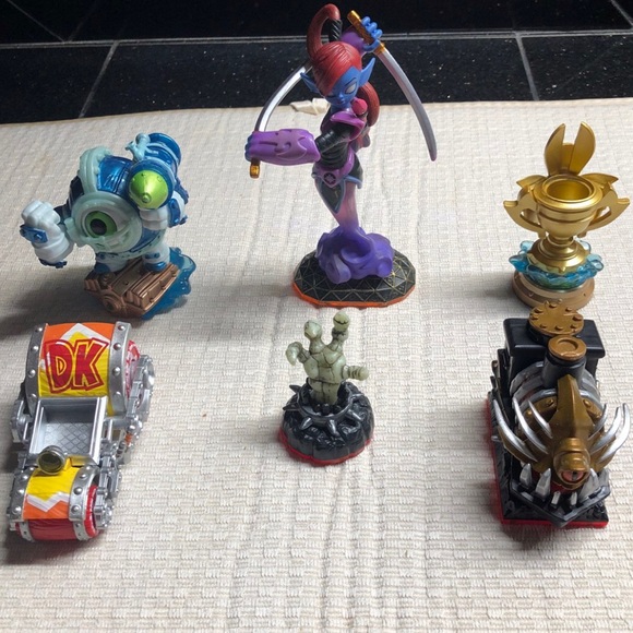 1 Activision Portal of Power-Xbox 360 & 88 Activision Skylanders - Picture 15 of 16